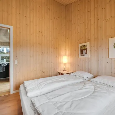 Ellis - 700m To The Fjord By Interhome *