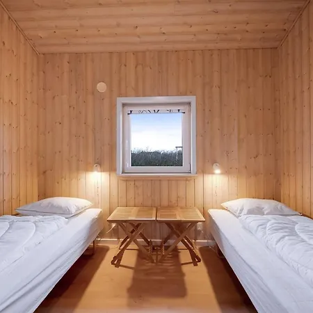 Ellis - 700m To The Fjord By Interhome